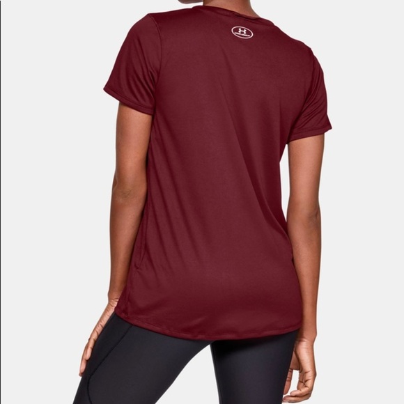 Under Armour Women’s Cranberry Locker T-Shirt Medium - Picture 2 of 5